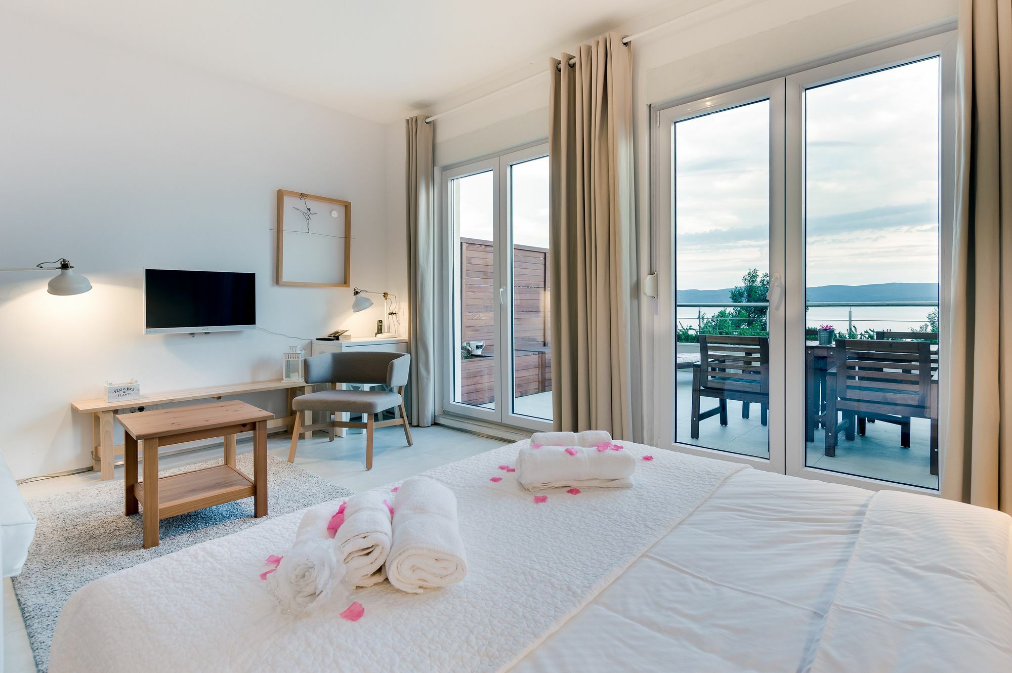Luxury Apartments Jolara ميميتسا المظهر الخارجي الصورة